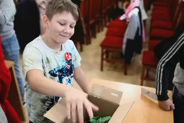 ciposdoboz12AC9A2083-62F4-C6C7-2DF3-315FCD245D6D.jpg